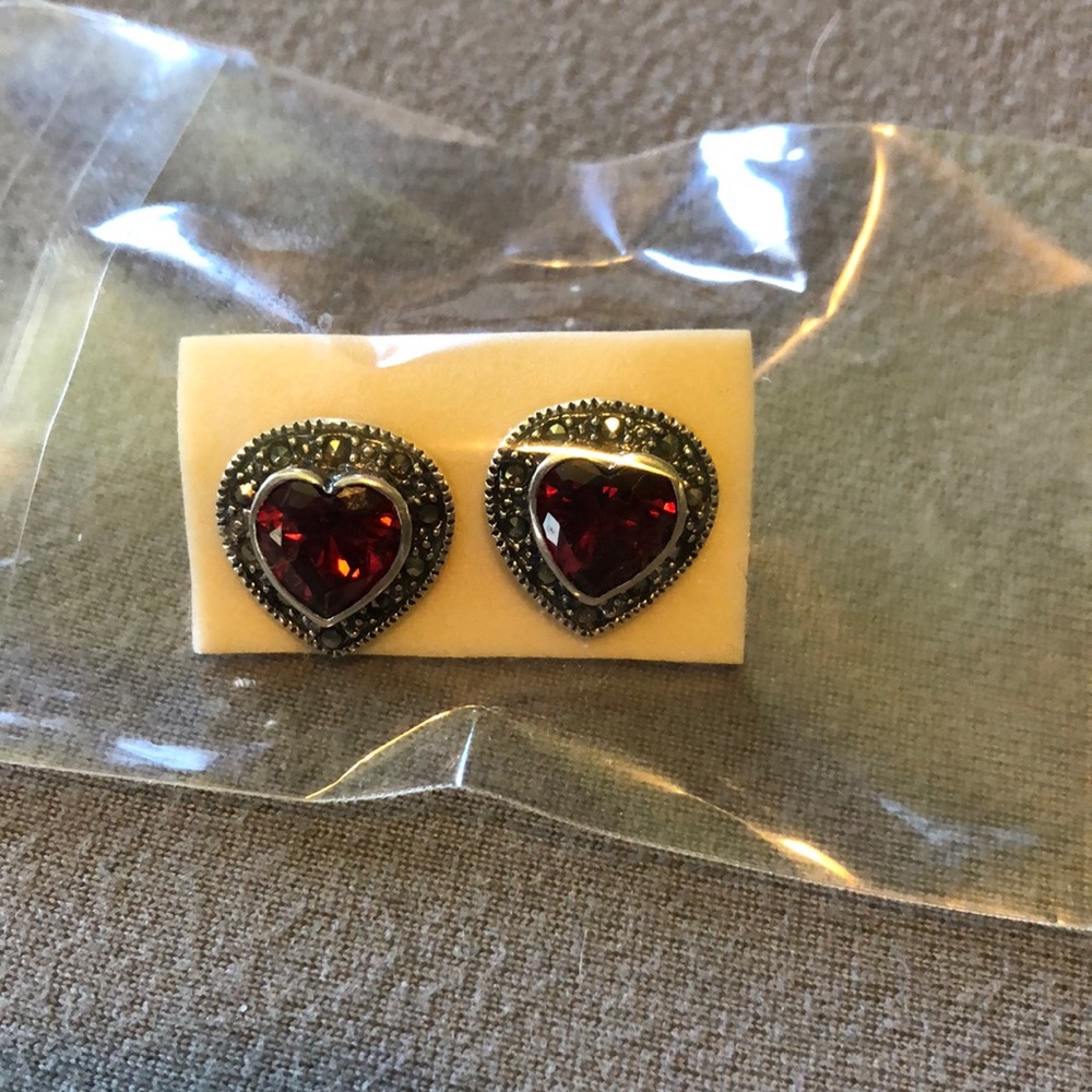 Sterling silver red heart stones